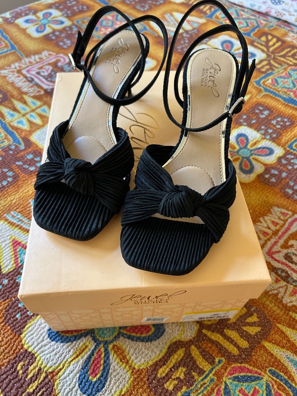 Badgley Mischka Ankle Strap Kitten Heel - Size 7